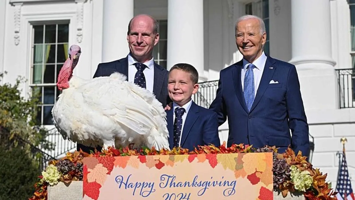Biden, Şükran Günü’nde iki hindiyi affetti