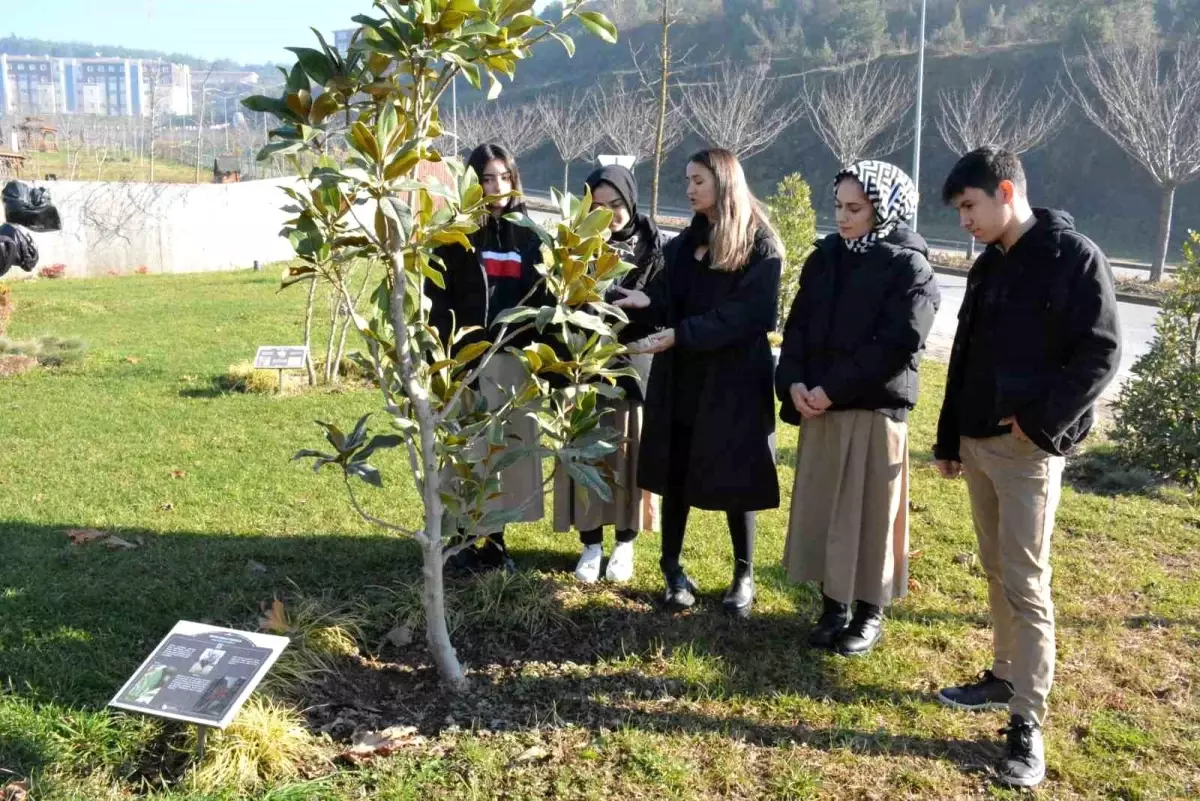 Öğrenciler Botanik Bahçesi’ni Gezdi