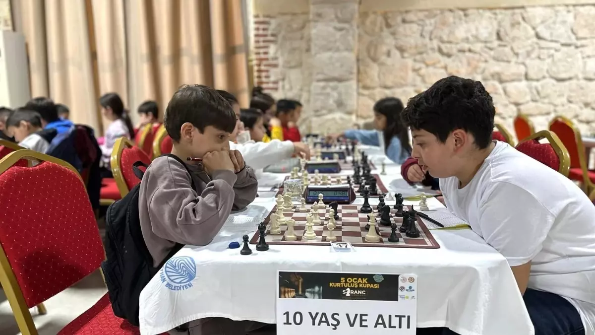 Adana’nın Kurtuluşu İçin Satranç Turnuvası Düzenlendi