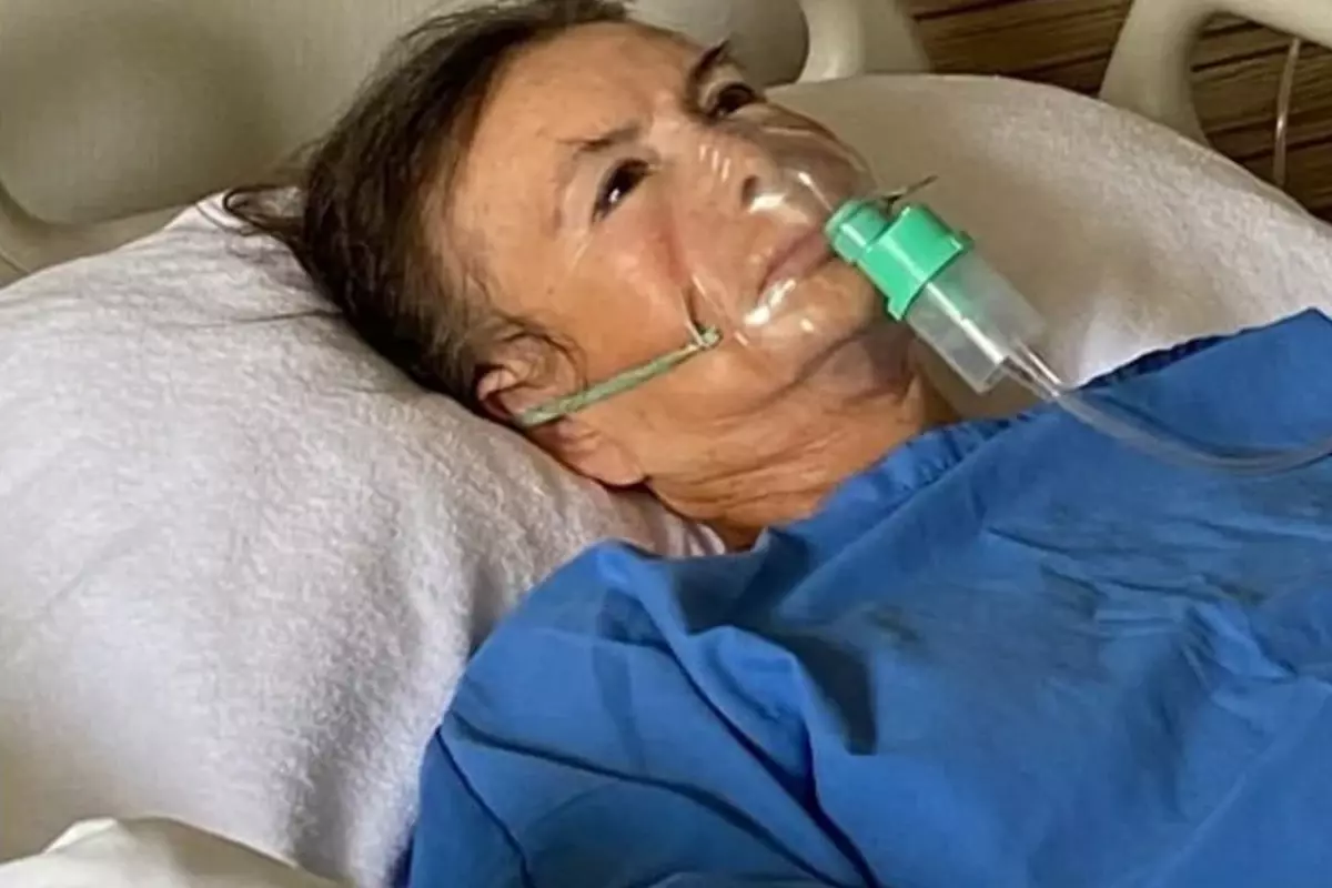 Filiz Akın’ın durumu kritik! Ambulans uçakla İstanbul’a nakledildi