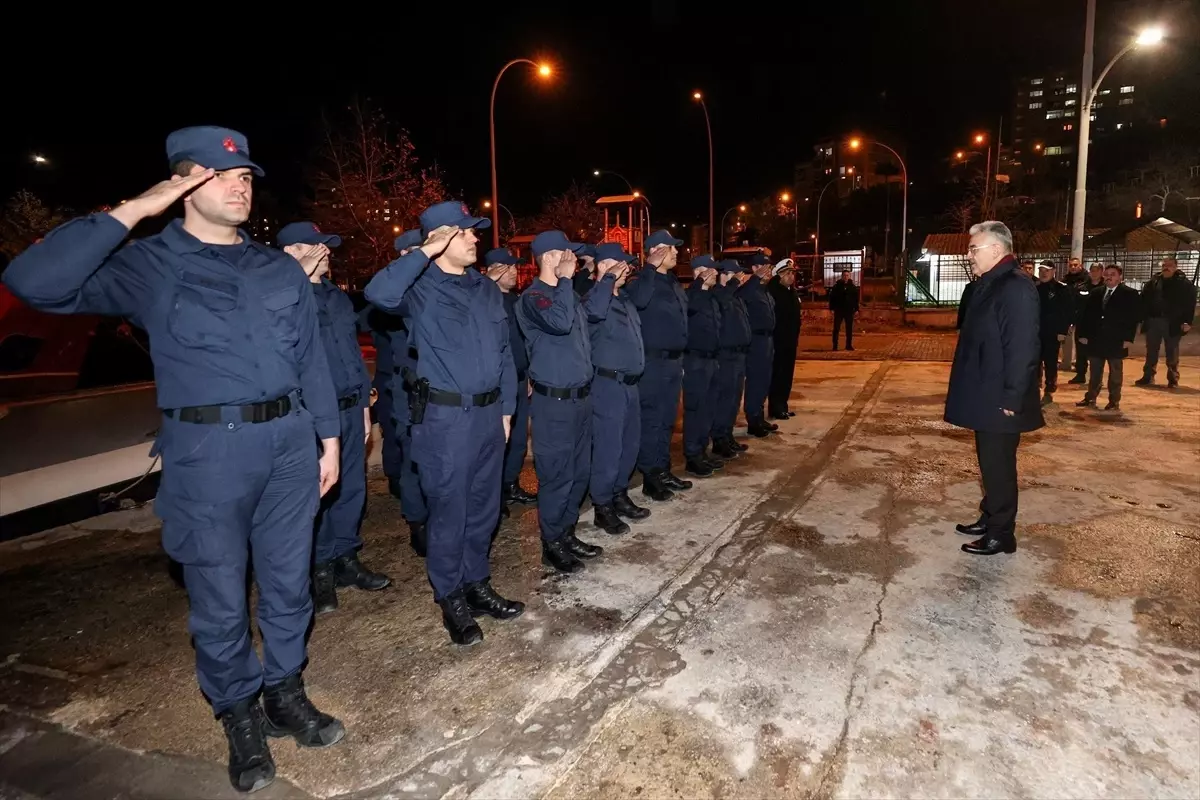 Vali Ayyıldız Güvenlik Güçlerini Ziyaret Etti