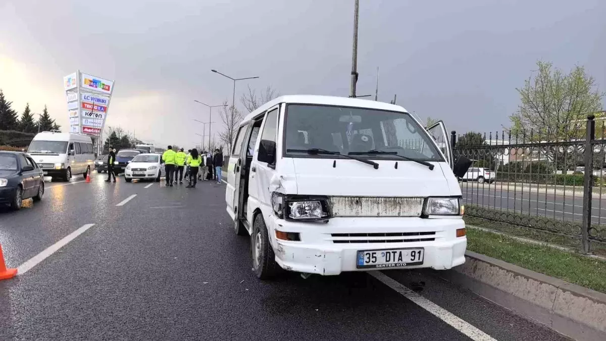 İnegöl’de Zincirleme Kaza: 4 Yaralı